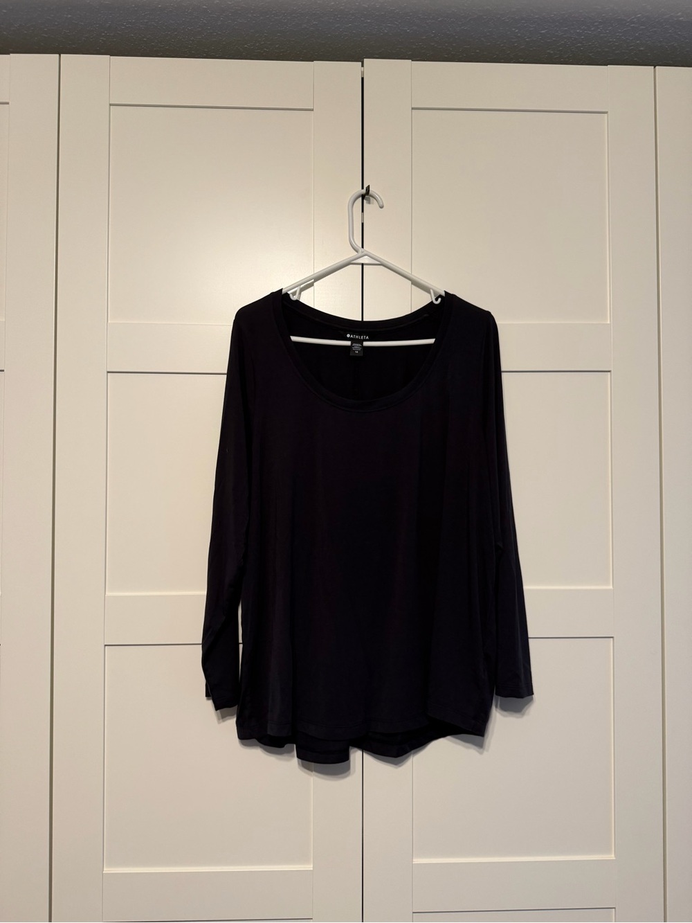 Athleta Black Long-Sleeve Scoop Neck Top